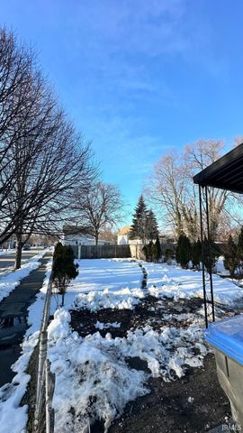 1222 W Franklin Street, Elkhart, IN 46516