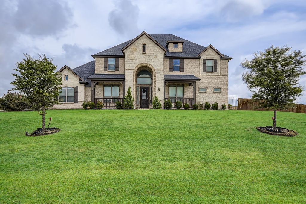150 Fire Wheel Drive, Waxahachie, TX 75167