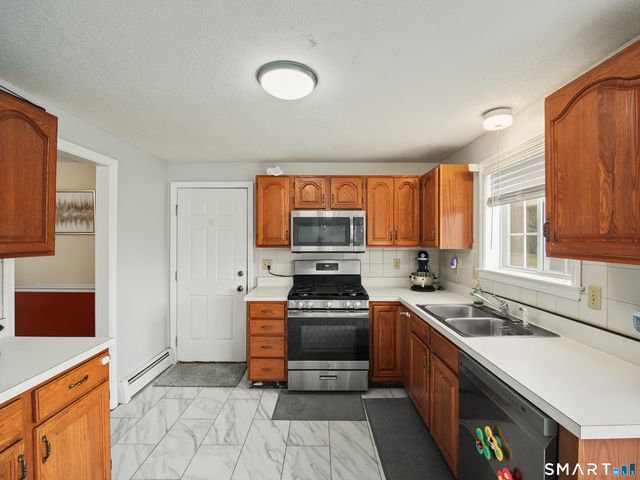 46 Bentley Drive, Manchester, CT 06042