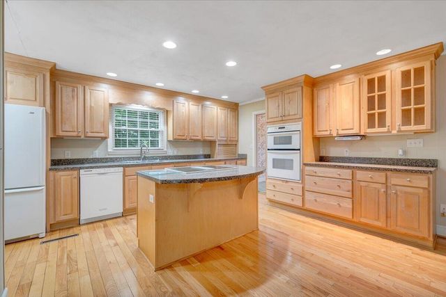 9590 Lee Hwy, Fincastle, VA 24090