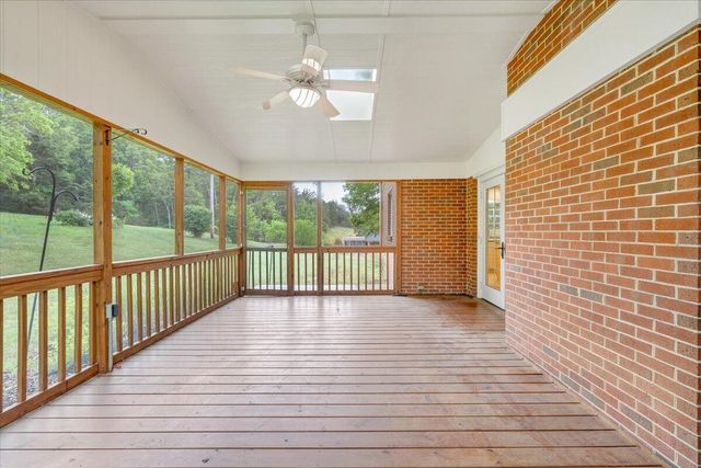 9590 Lee Hwy, Fincastle, VA 24090