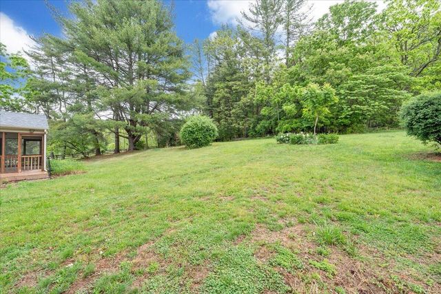 9590 Lee Hwy, Fincastle, VA 24090