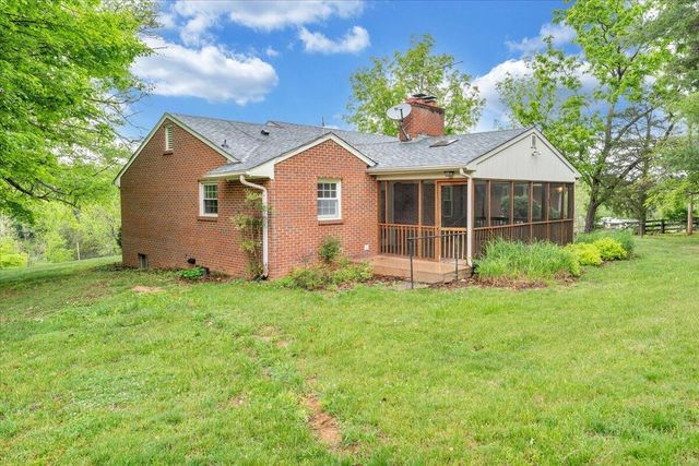 9590 Lee Hwy, Fincastle, VA 24090