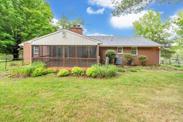 9590 Lee Hwy, Fincastle, VA 24090