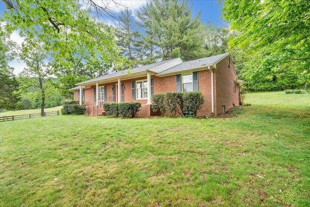 9590 Lee Hwy, Fincastle, VA 24090
