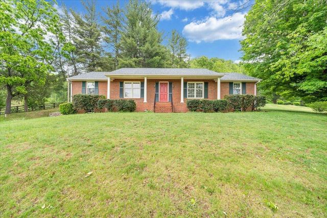 9590 Lee Hwy, Fincastle, VA 24090