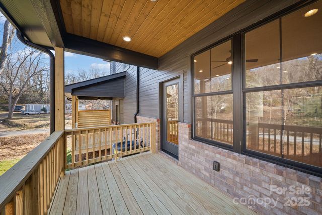 105 Collin Place 2, Asheville, NC 28804