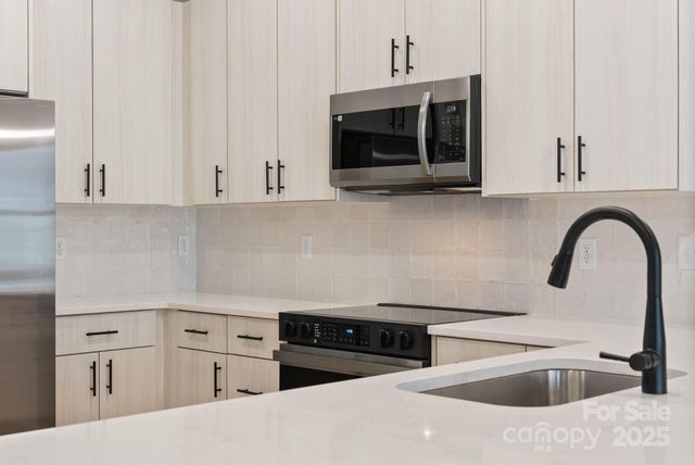 105 Collin Place 2, Asheville, NC 28804