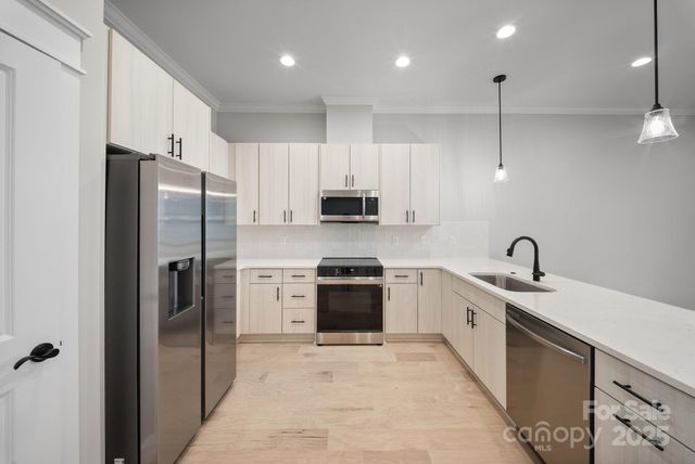 105 Collin Place 2, Asheville, NC 28804