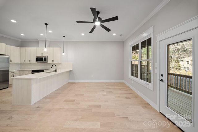 105 Collin Place 2, Asheville, NC 28804