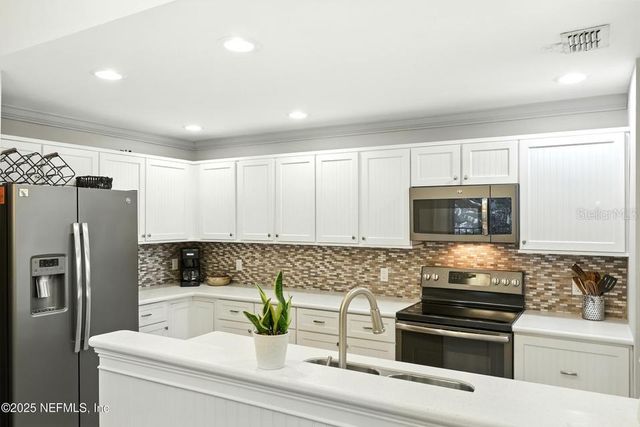 14 NAVARRA COURT 14, St Augustine, FL 32086