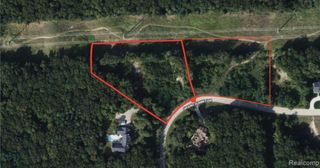 9373 Grand Summit Drive 26 & 27, Fenton, MI 48430
