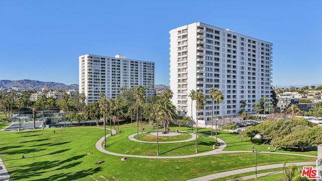 2700 Neilson Way 1033, Santa Monica, CA 90405