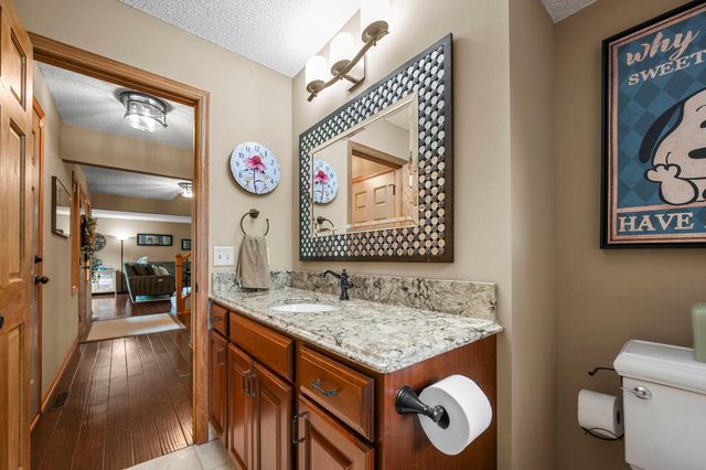 12500 Dorchester Trail, Apple Valley, MN 55124