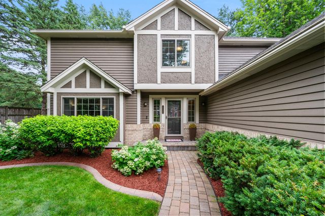 12500 Dorchester Trail, Apple Valley, MN 55124