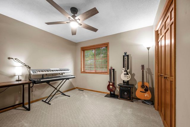 12500 Dorchester Trail, Apple Valley, MN 55124