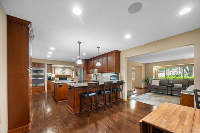 12500 Dorchester Trail, Apple Valley, MN 55124