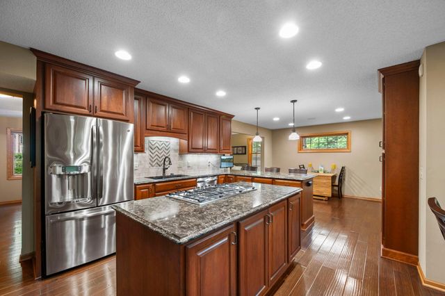 12500 Dorchester Trail, Apple Valley, MN 55124