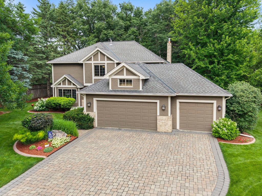 12500 Dorchester Trail, Apple Valley, MN 55124
