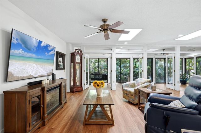 3351 THORNWOOD ROAD 3351, Sarasota, FL 34231