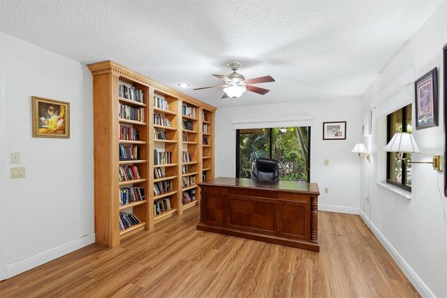 3351 THORNWOOD ROAD 3351, Sarasota, FL 34231