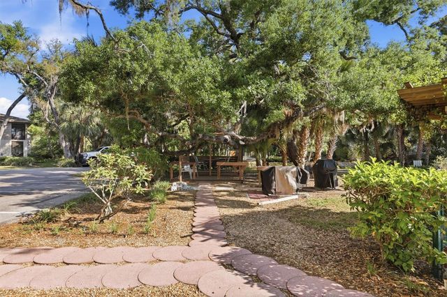 3351 THORNWOOD ROAD 3351, Sarasota, FL 34231