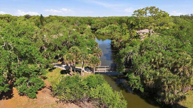 3351 THORNWOOD ROAD 3351, Sarasota, FL 34231