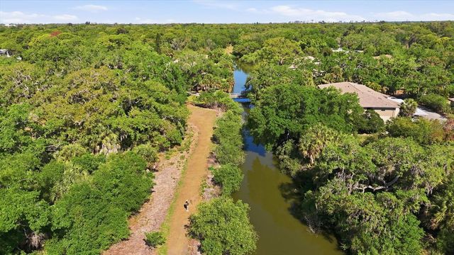 3351 THORNWOOD ROAD 3351, Sarasota, FL 34231