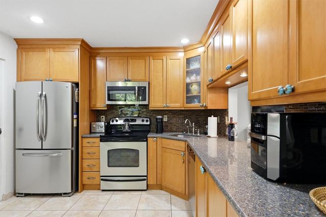 3351 THORNWOOD ROAD 3351, Sarasota, FL 34231