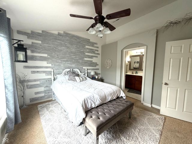 8222 Katrina Way, Fishers, IN 46038