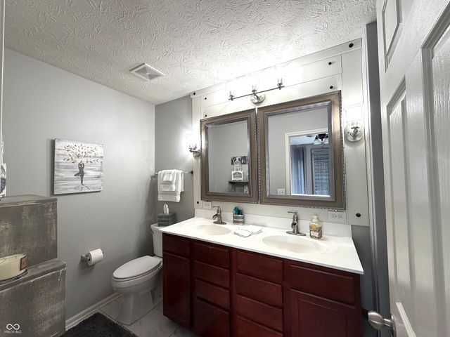 8222 Katrina Way, Fishers, IN 46038