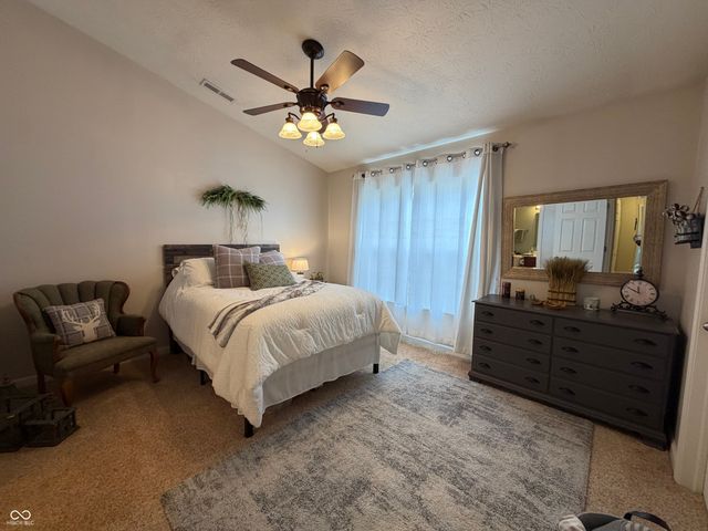 8222 Katrina Way, Fishers, IN 46038