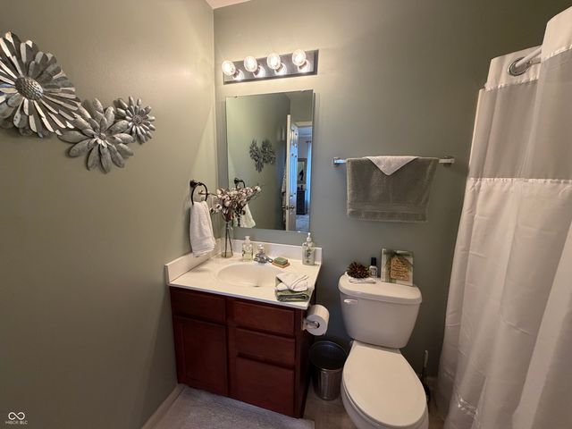 8222 Katrina Way, Fishers, IN 46038