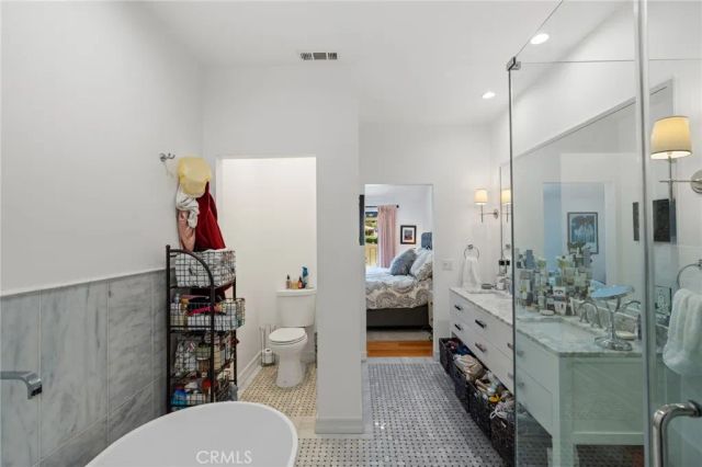 23034 Park Sorrento, Calabasas, CA 91302
