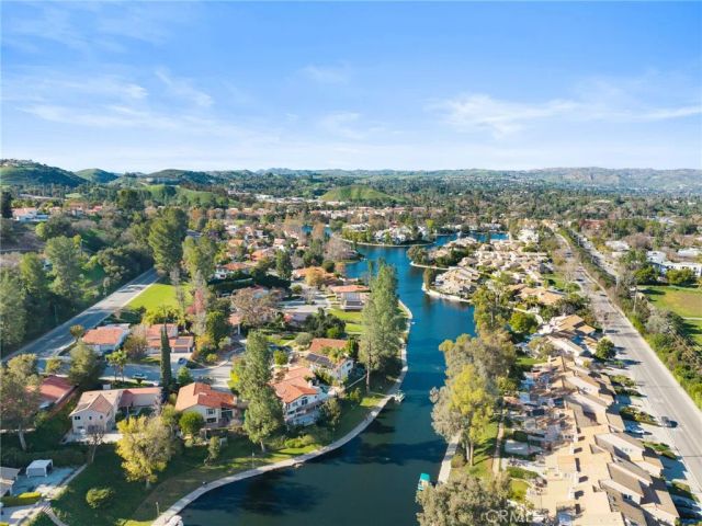 23034 Park Sorrento, Calabasas, CA 91302