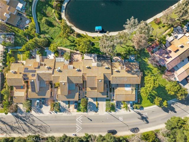 23034 Park Sorrento, Calabasas, CA 91302
