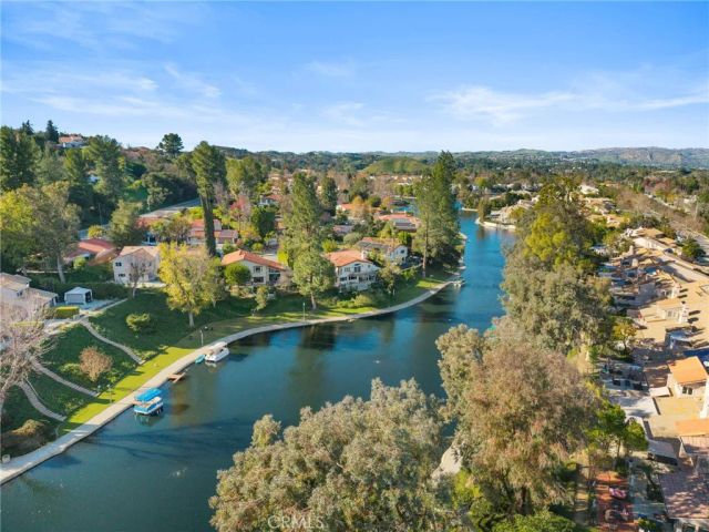 23034 Park Sorrento, Calabasas, CA 91302