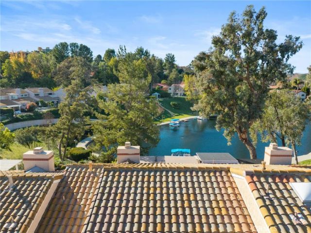 23034 Park Sorrento, Calabasas, CA 91302
