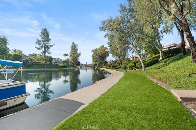 23034 Park Sorrento, Calabasas, CA 91302