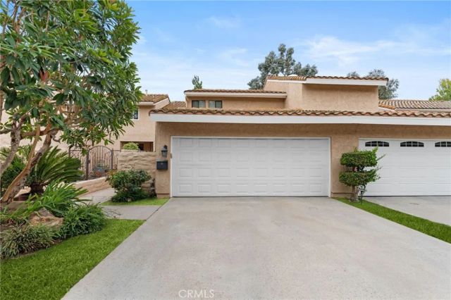 23034 Park Sorrento, Calabasas, CA 91302