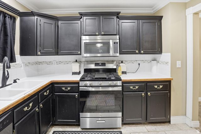 4931 S 2825 W, Roy, UT 84067