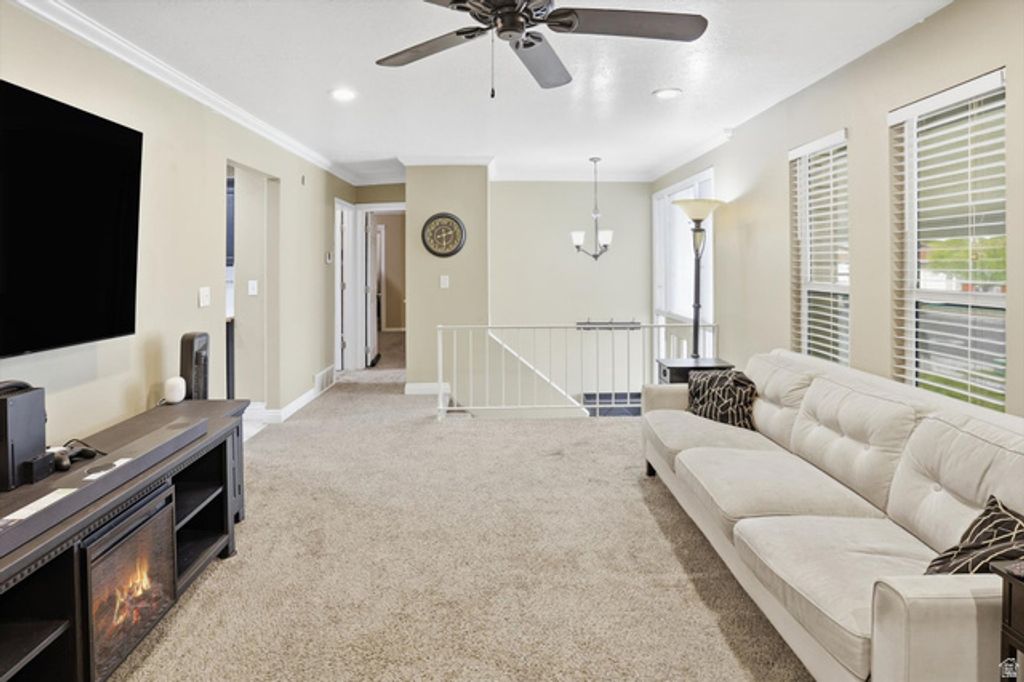 Image 6 of property listing at 4931 S 2825 W, Roy, UT 84067