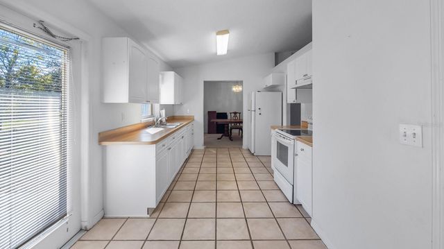 104 6TH AVENUE, Howey In The Hills, FL 34737