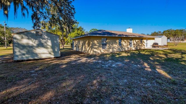 104 6TH AVENUE, Howey In The Hills, FL 34737