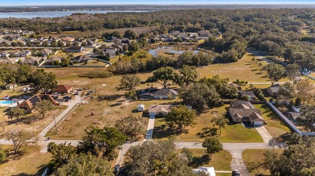 104 6TH AVENUE, Howey In The Hills, FL 34737