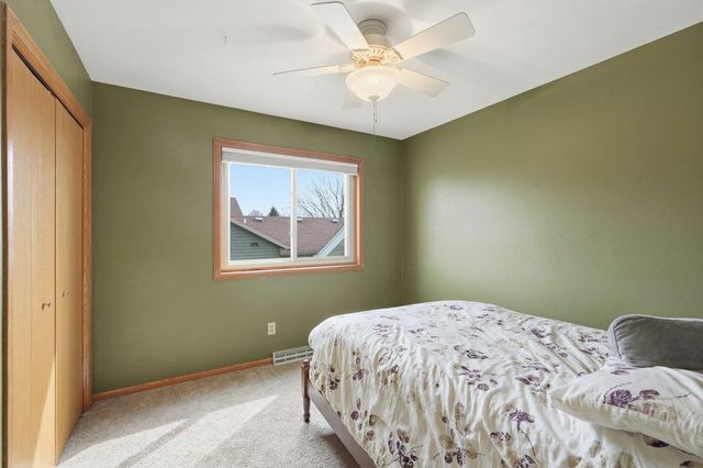 1129 Lincoln Road, Oregon, WI 53575