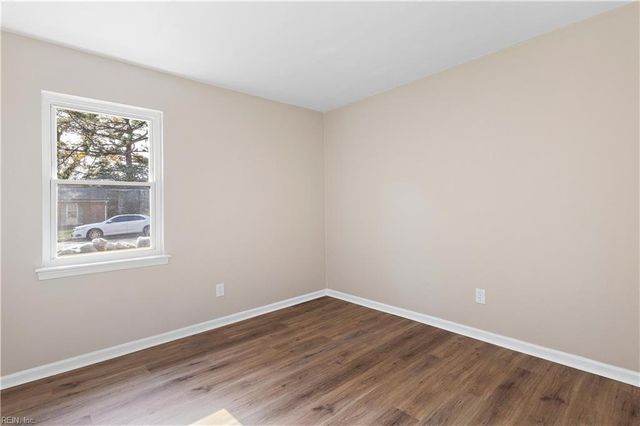 3124 Gaston DR, Chesapeake, VA 23323