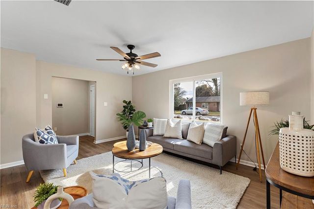 3124 Gaston DR, Chesapeake, VA 23323