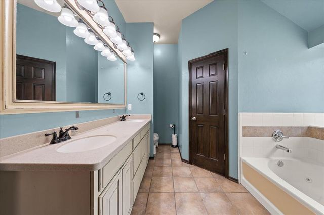 4324 NW 164th Terrace, Edmond, OK 73013