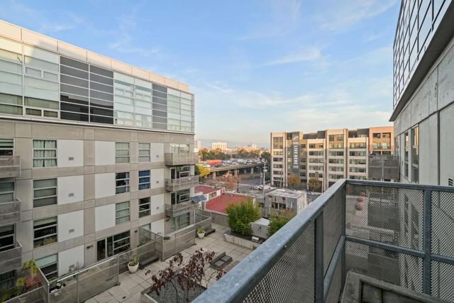 428 Alice Street 637, Oakland, CA 94607